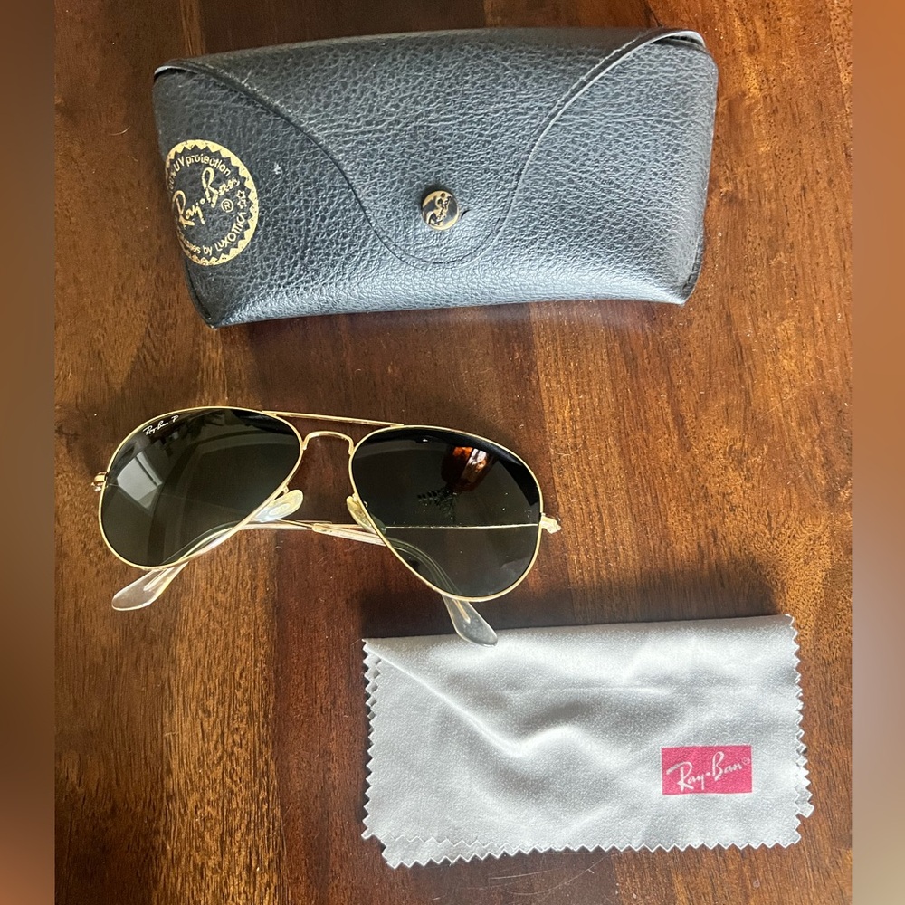 Rayban Gold Aviator Classic with Polarised Lenses